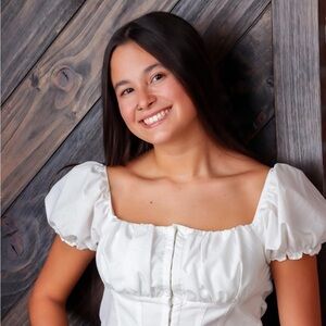 Meet your Posher, Xyomora